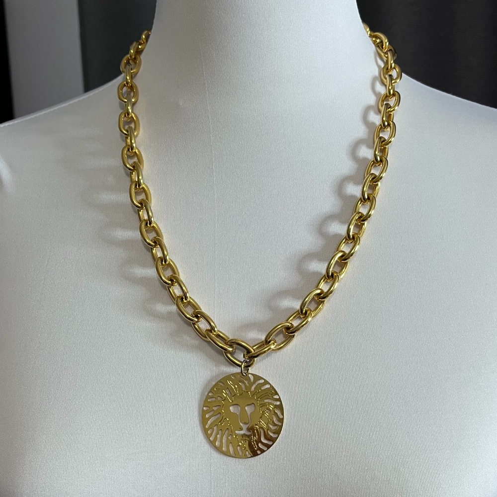 VINTAGE Anne Klein Lion Logo Pendant Necklace - Gold Statement Chain